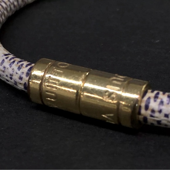 ❌SOLD❌ Louis Vuitton Damier Azur Keep It Bracelet - Picture 2 of 3